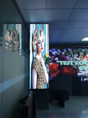 Indoor Customized Led Display Mirror Digital Signage Poster Stand 140 Degree